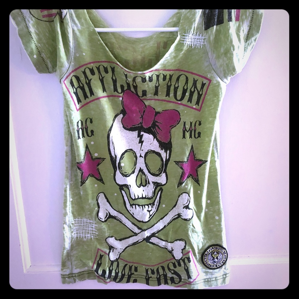 Affliction tee, slight off shoulder-super cute!